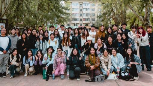 【教学常态】“好景在春”用镜头书写春天-广播电视...